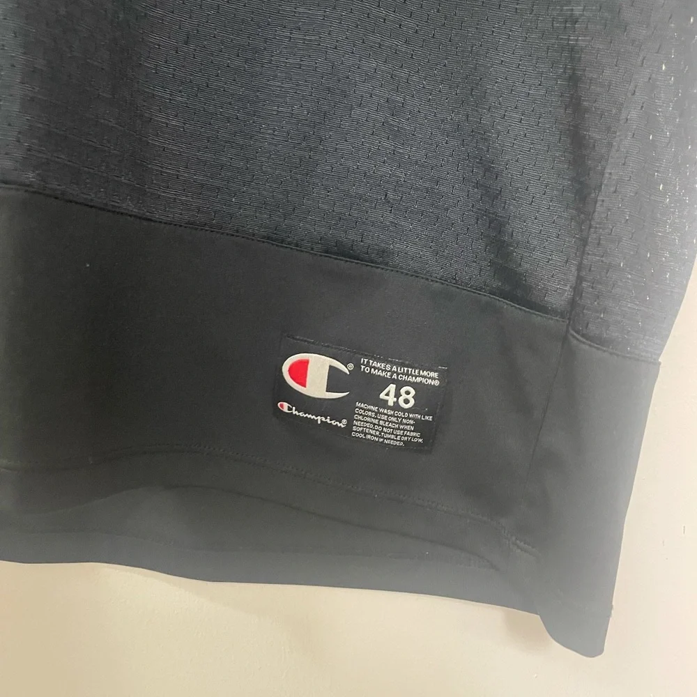 ◾️🟥◾️LIKE NEW Champion outfit ◾️🟥◾️ - Picture 2 of 7